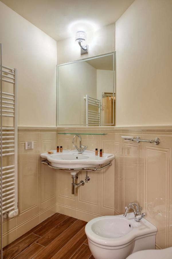 フィレンツェ Residenza Mondragone Bed & Breakfast エクステリア 写真