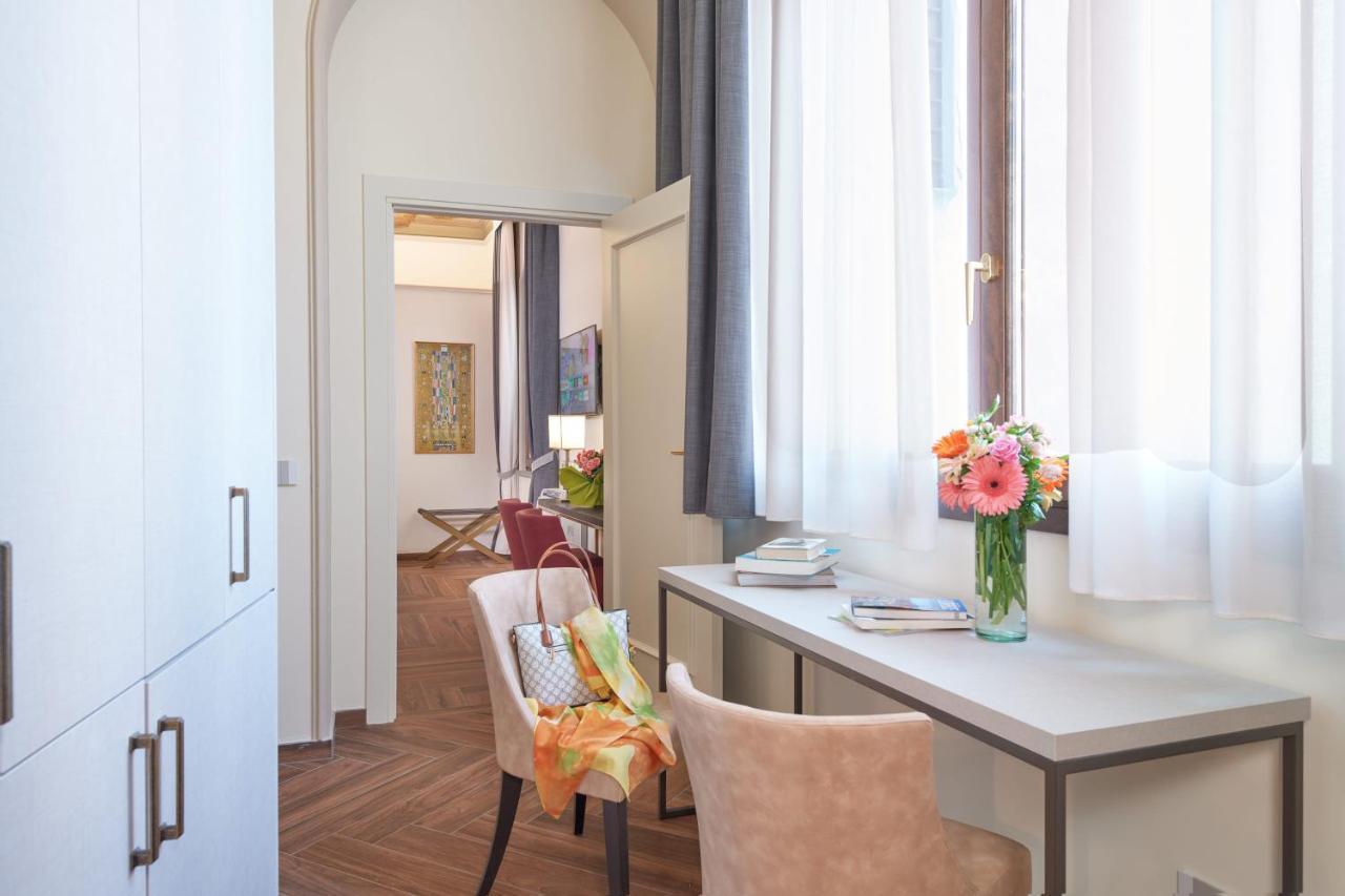 フィレンツェ Residenza Mondragone Bed & Breakfast エクステリア 写真